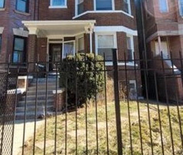 6403 S Ingleside